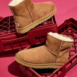 UGG Classic mini-boot